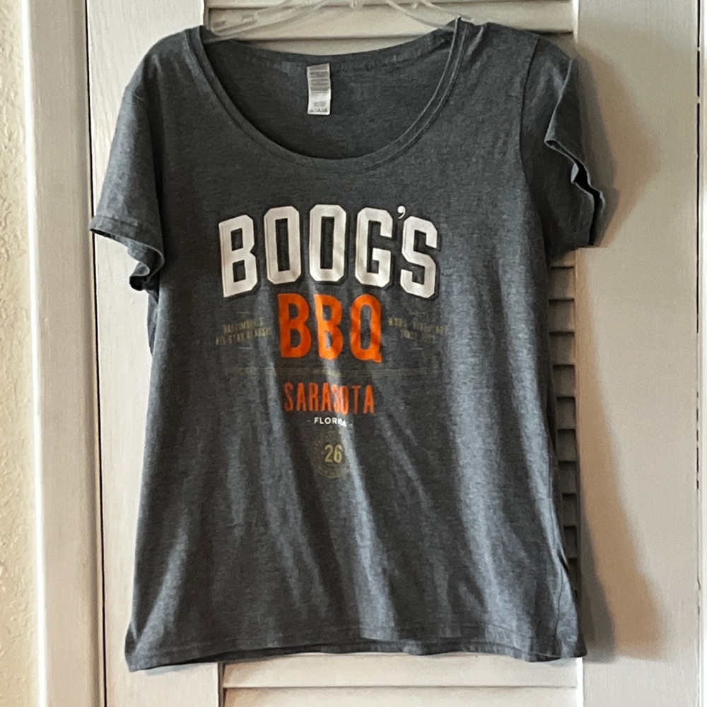 Boog’s BBQ Sarasota, FL tee shirt by Gildan Activewear Softstyle Ring Spun